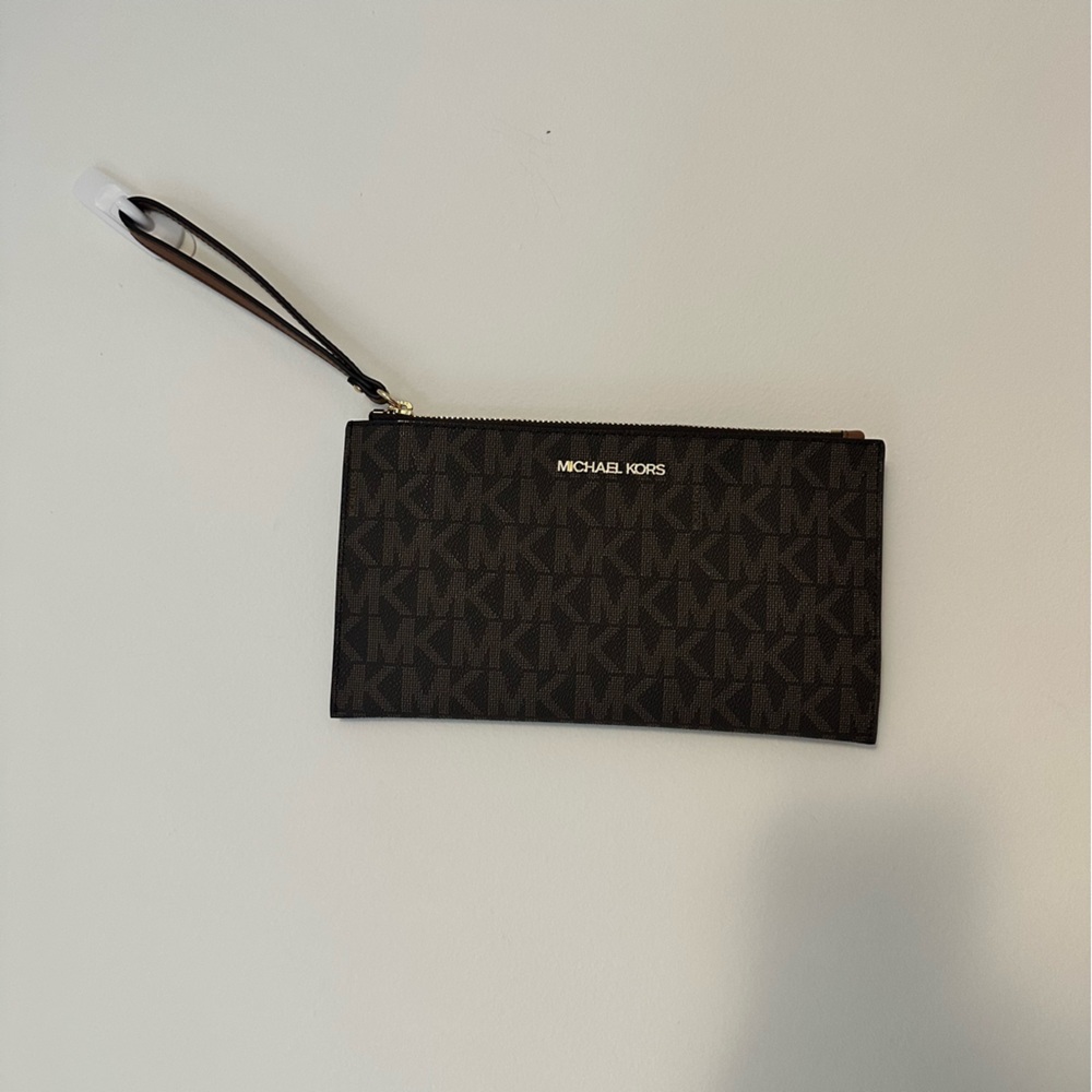 Michael Kors Clutch Womens XL Jet Set Zip Wrislet